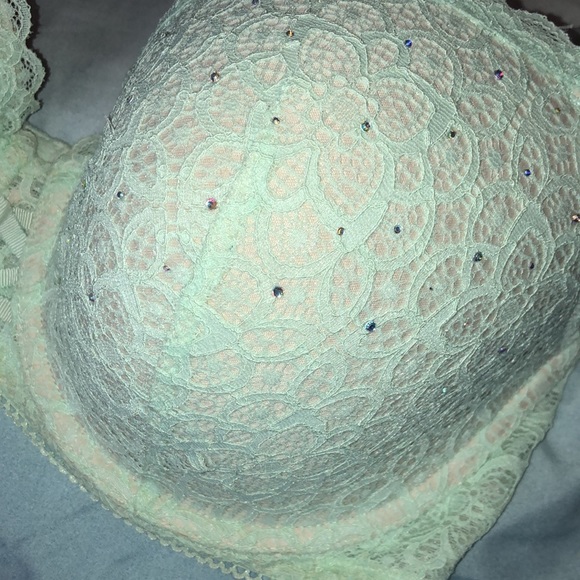 Victoria’s Secret Dream Angels Lined Demi w/ Rhinestones 38DD - Picture 4 of 10